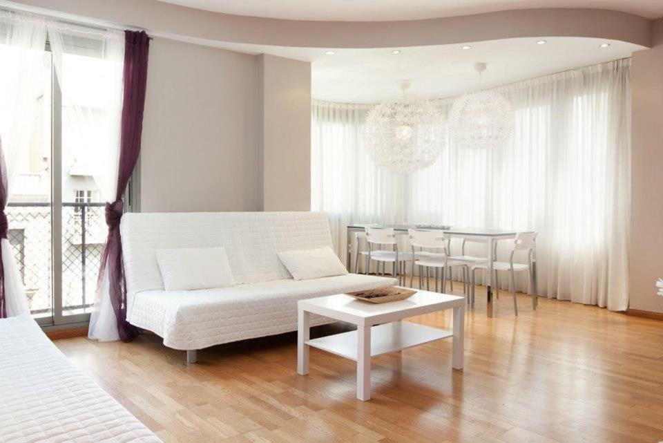 Sagrada Familia Apartment 265 Барселона Екстериор снимка